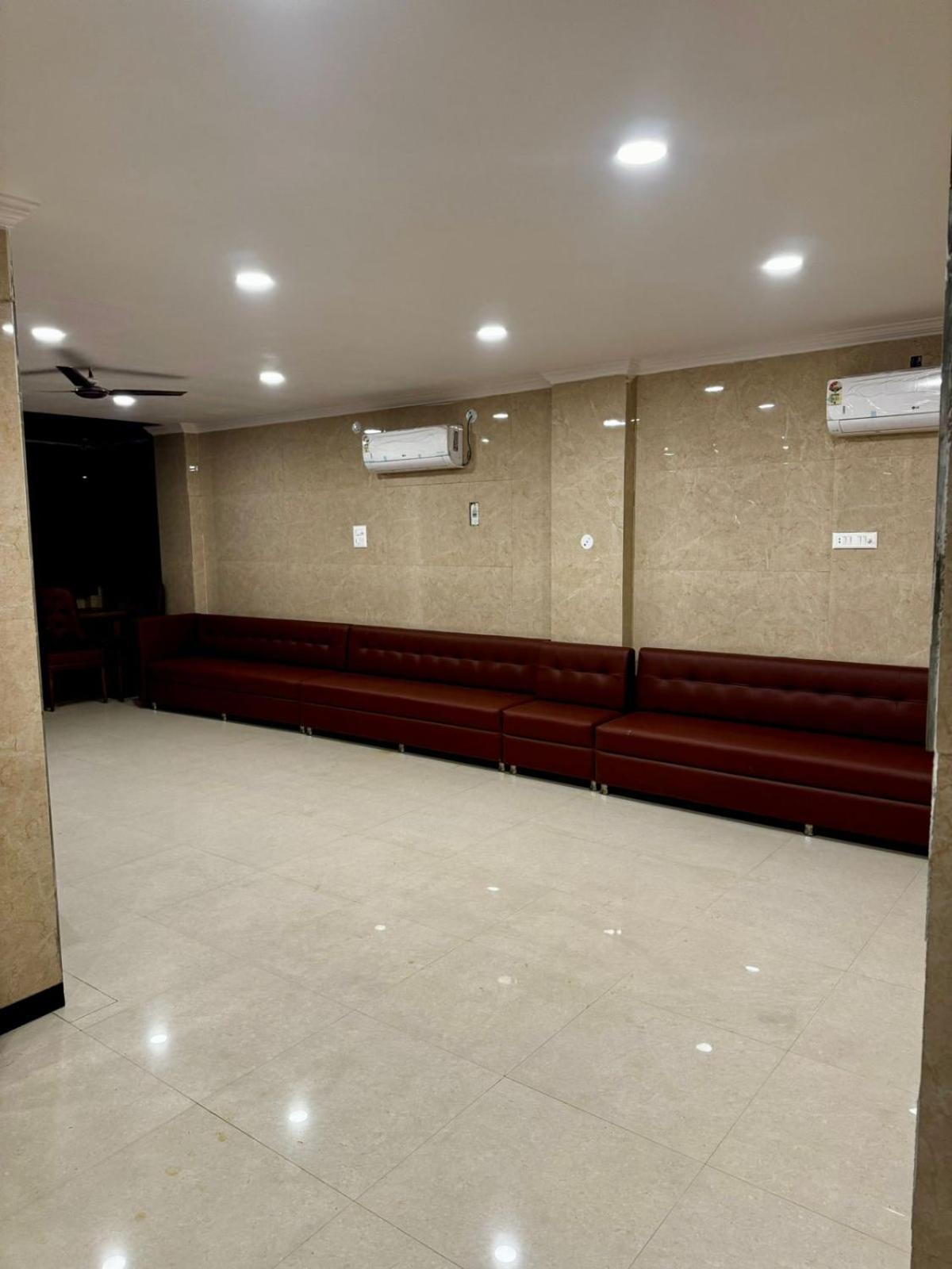 Hotel Walk Inn Faridabad Zewnętrze zdjęcie