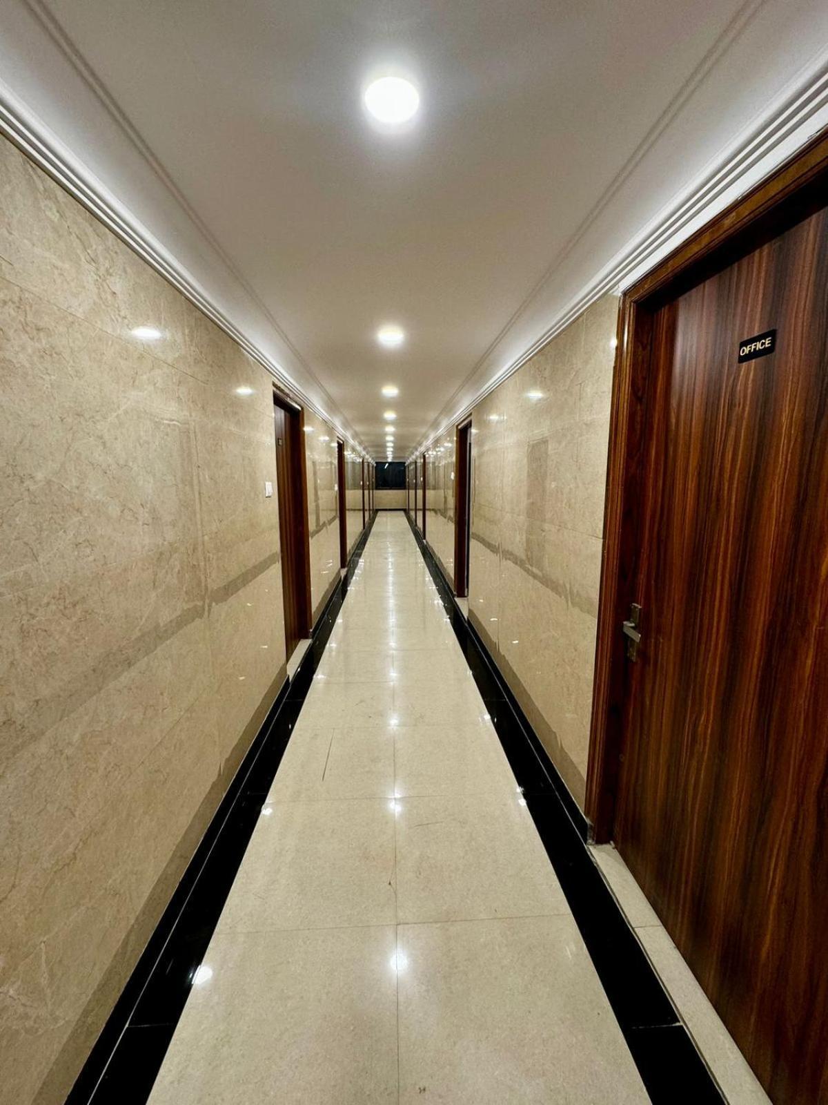 Hotel Walk Inn Faridabad Zewnętrze zdjęcie
